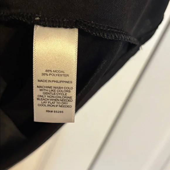 NWT Express black short sleeve cold shoulder shirt size XS - Picture 8 of 9